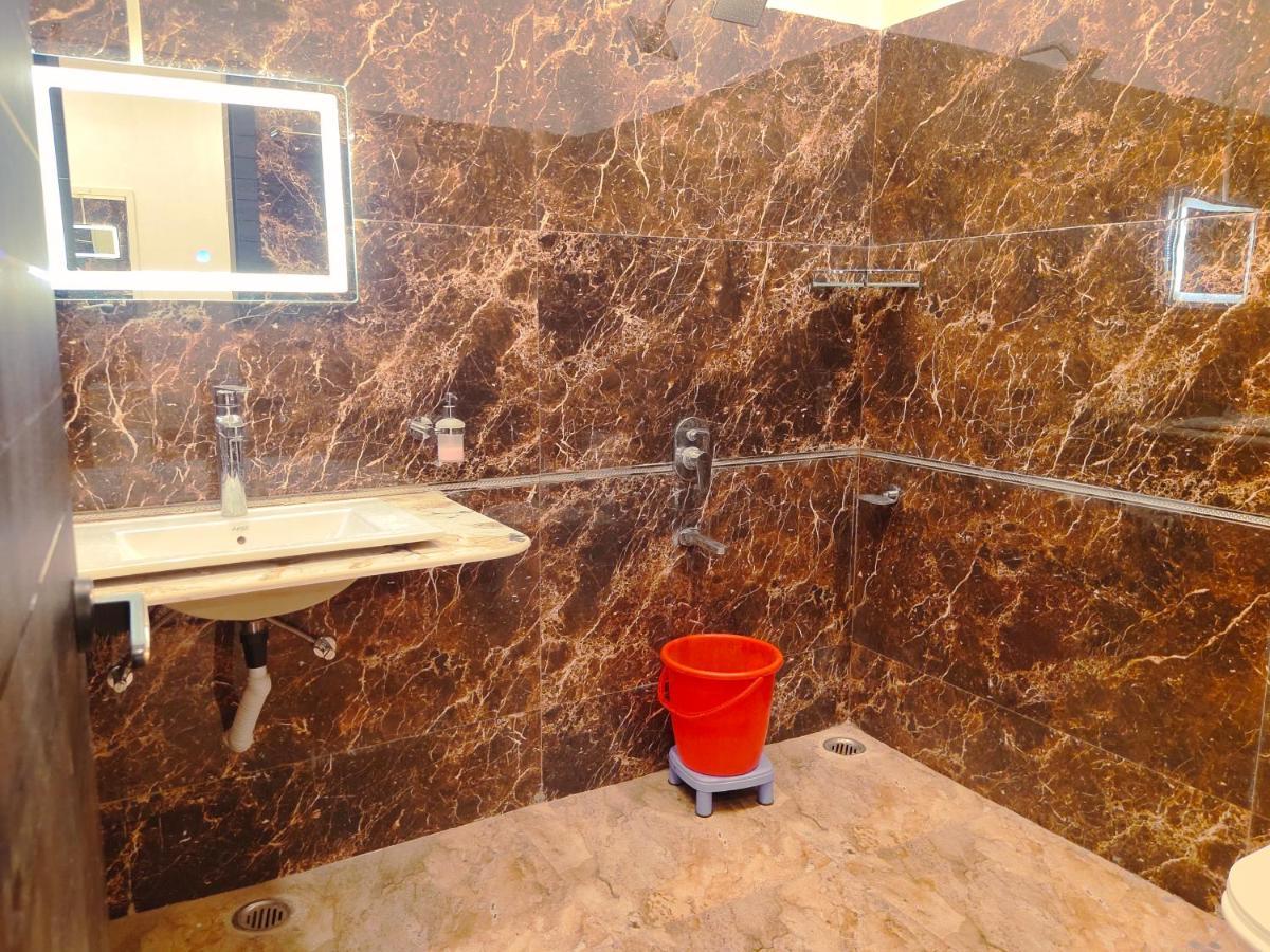 Hotel The Shree Jee Palace Mirzapur Exterior photo